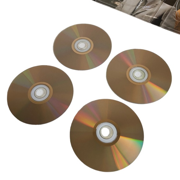 Mad Men Seasons 1 & 2 DVD Set - Picture 5 of 13